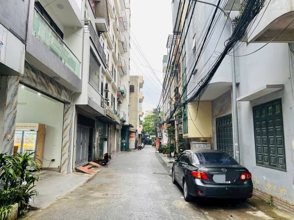 Nhà phố Hà Cầu, Hà Đông 80m² giá 15 tỷ - Lô góc, ô tô tránh nhau ngay trước cửa!
