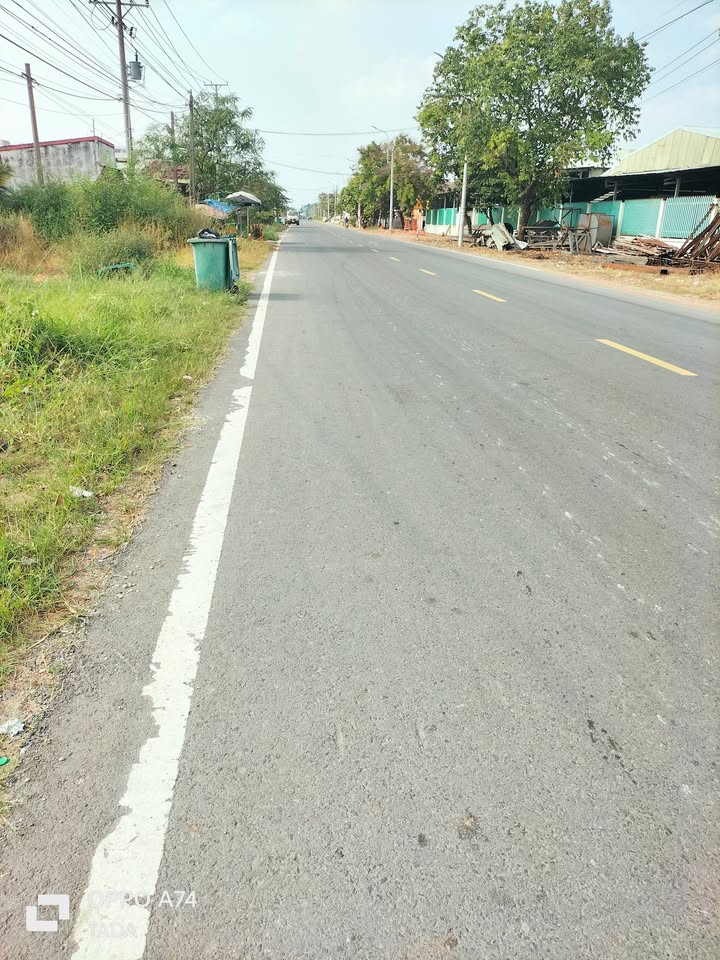 Nhà mặt tiền kinh doanh đường tỉnh lộ 902, Vĩnh Long 166m² giá 900 triệu - Cơ hội đầu tư lý tưởng!