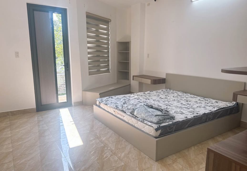 Nhà 3 tầng mặt tiền Yên Khê 2, Đà Nẵng 80m² - Kinh doanh đắc địa, nội thất đầy đủ!