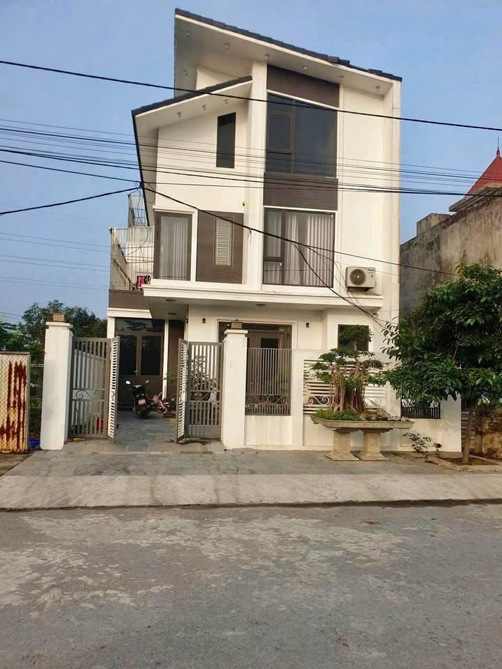 Nhà 3 tầng Thủy Nguyên 180m² giá 4 tỷ - Hướng Bắc, sổ đỏ chính chủ!