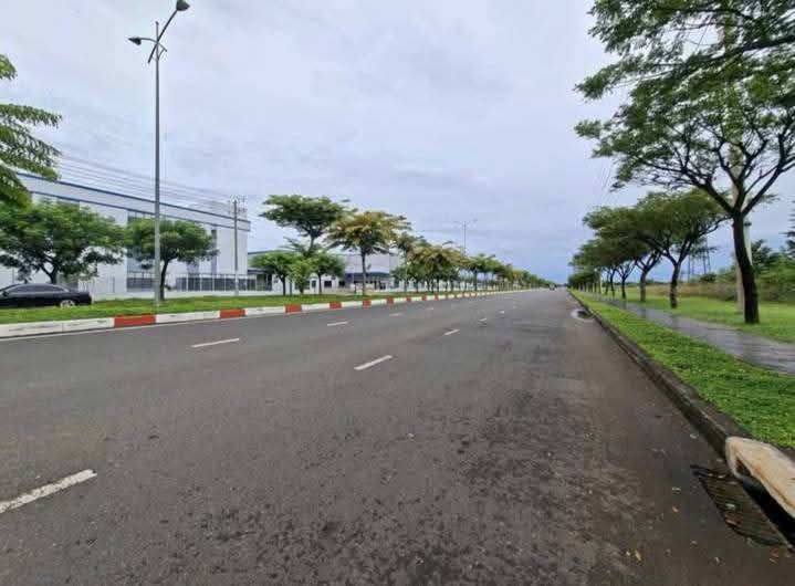 Cho thuê nhà xưởng 10.400m² tại KCN Bến Cát - Bình Dương, giá 4,5 USD/m² - Phù hợp đa ngành nghề!