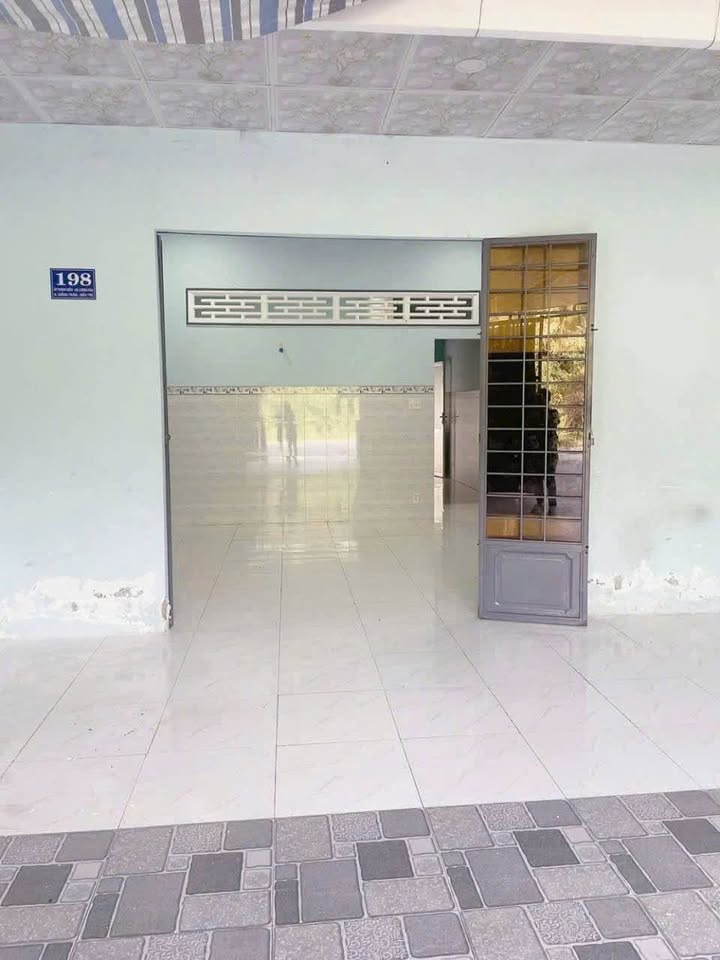 Nhà mặt tiền 885 Lương Hòa, Bến Tre 95m² - Giá chỉ 1.57 tỷ, cơ hội vàng cho đầu tư!