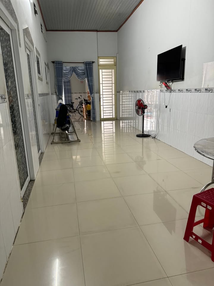 Nhà bán Đức Long, Xã Gia Tân 2, 185m² giá 3 tỷ - Sổ riêng thổ cư