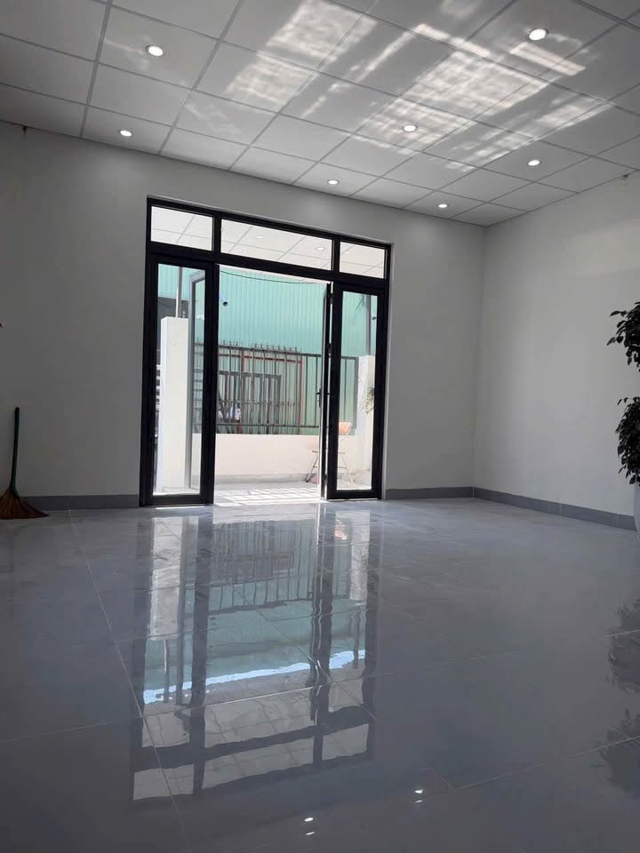 Nhà 3 Lá, Phường Hòa Khánh Nam, 67m² giá 1.45 tỷ - Tiện ích đầy đủ, ô tô vào tận nơi!