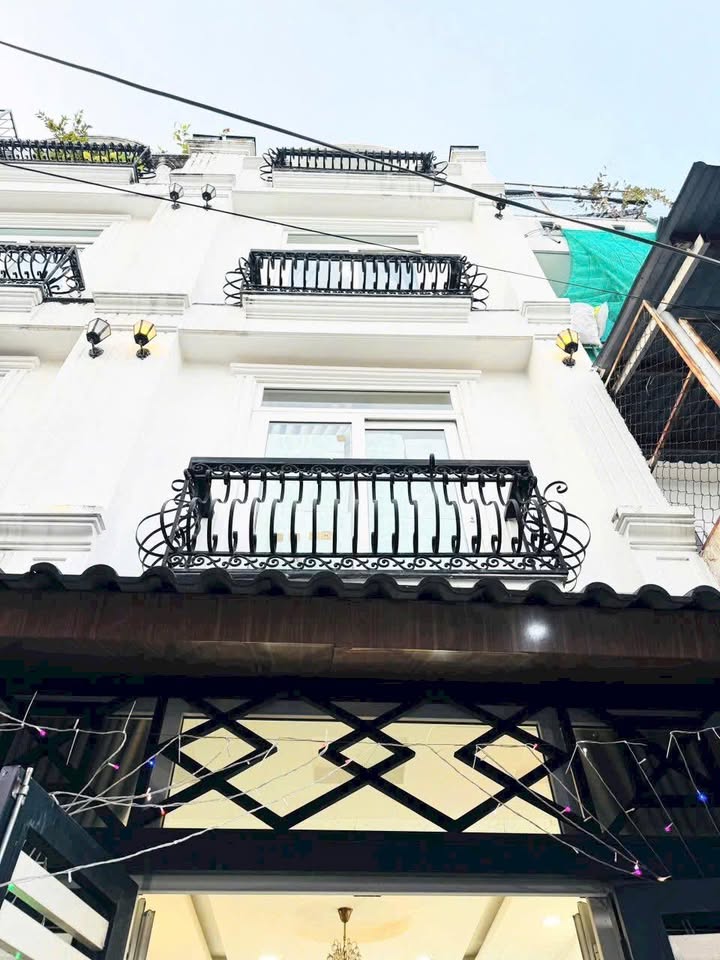 Nhà phố Tân Bình 40m² giá 5.9 tỷ - Thiết kế hiện đại, vào ở ngay!