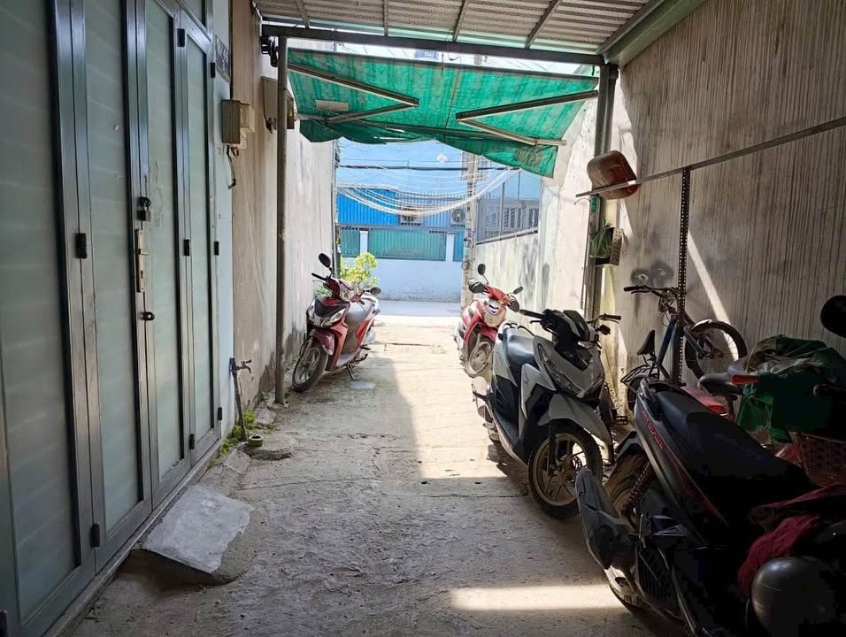 Nhà phố 2 tầng tại Thạnh Xuân, Quận 12, 27.75m² giá 1.48 tỷ - Nhà đẹp, nội thất cơ bản!