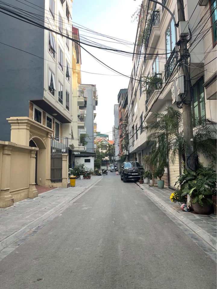 Đất phân lô vỉa hè ô tô tránh Tư Đình Long Biên 50m² giá 15 tỷ - Cơ hội đầu tư tuyệt vời!