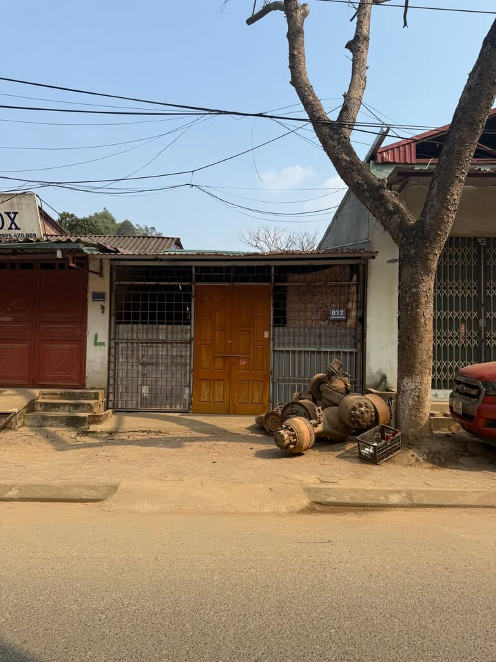 Nhà mặt tiền đường Bình Minh, Lào Cai 100m² giá 1.3 tỷ - Vị trí đắc địa, sổ hồng chính chủ!