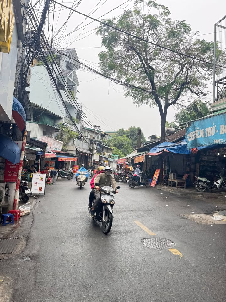 Nhà mặt phố Mai Động, Hoàng Mai 33m² giá 33 tỷ - Kinh doanh sầm uất, dòng tiền ổn định!