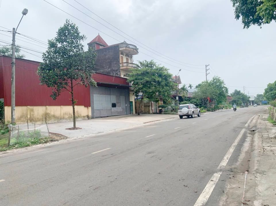 Nhà kho 3 tầng mặt đường QL 3, TP Sông Công, 412m², giá 9 tỷ - Địa thế đẹp, không ngập lụt!