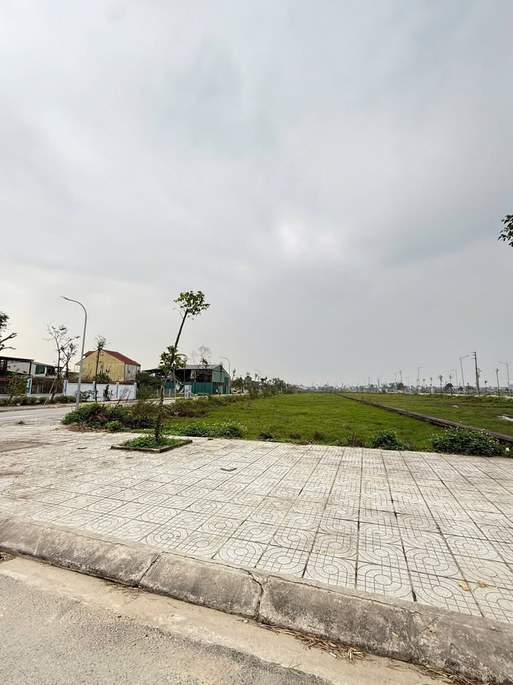 Lô đất biệt thự mặt hồ Nghi Kim 237m² giá 10.1 tỷ - Cơ hội vàng đầu tư!