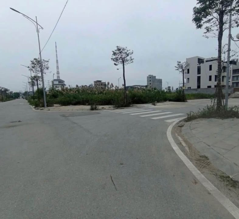 Đất nền khu tái định cư Lương Thế Vinh 94m² giá 5.2 tỷ - Vị trí vàng trước vườn hoa!