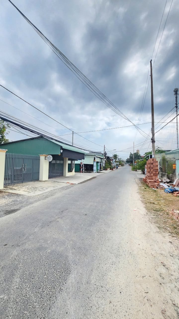 Nhà Lầu Tân Cổ Điển Mặt Tiền Bế Văn Đàn 115m² giá 3.25 tỷ - Tiện lợi kinh doanh, gần chợ và trường học!