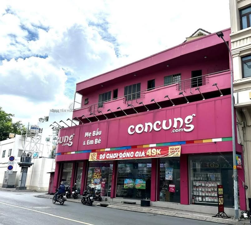 Cho thuê nhà góc 2 mặt tiền Út Tịch, Tân Bình 140m² - Kinh doanh sầm uất!