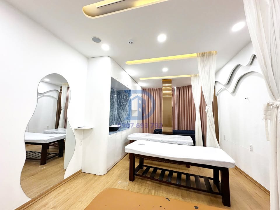 Cho thuê nguyên căn mặt tiền Đồng Nai, Quận 10, 200m² - Setup hoàn chỉnh, vào là khai thác ngay!