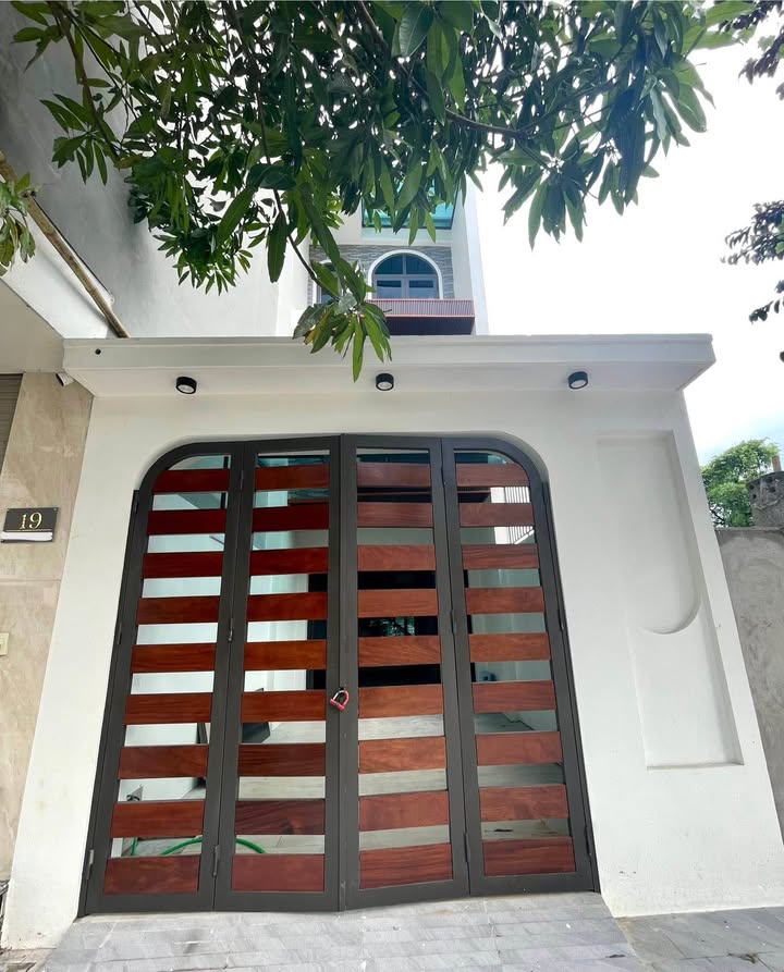 Nhà 3 tầng Khu Đô Thị Thống Nhất, 76m² giá 4.8 tỷ - Thiết kế hiện đại, ô tô vào tận sân