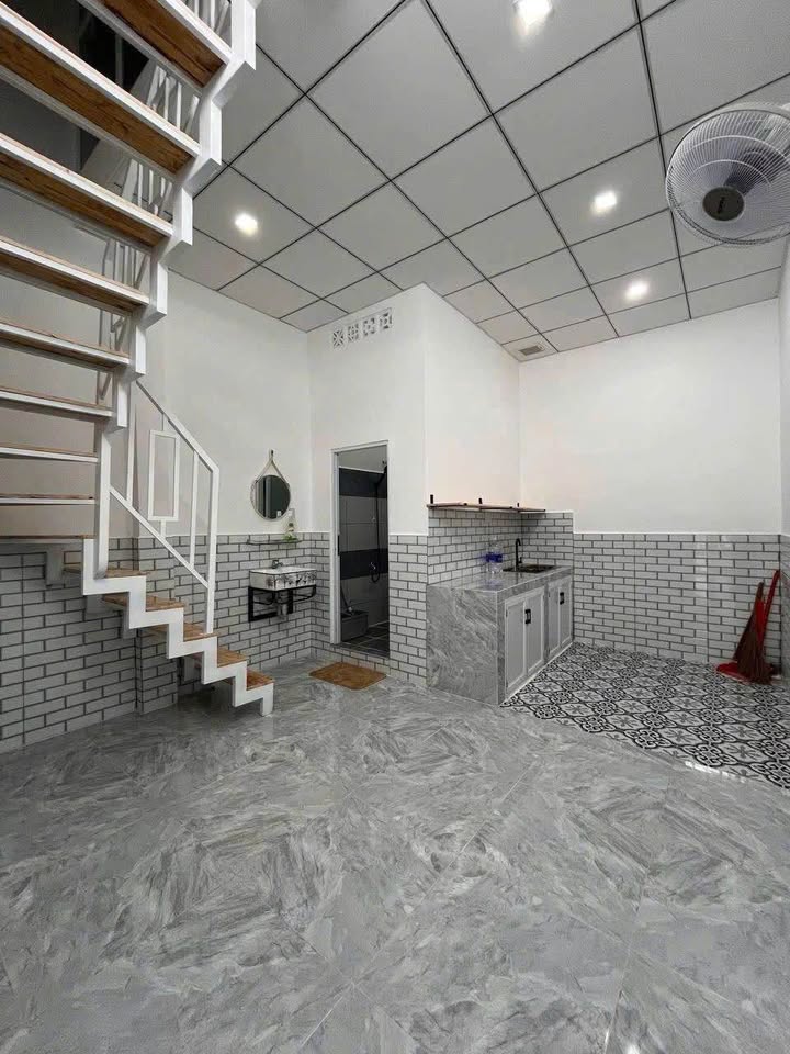 Nhà cho thuê hẻm Nguyễn Bỉnh Khiêm Rạch Giá 70m² - Tiện nghi đầy đủ giá 4 triệu!