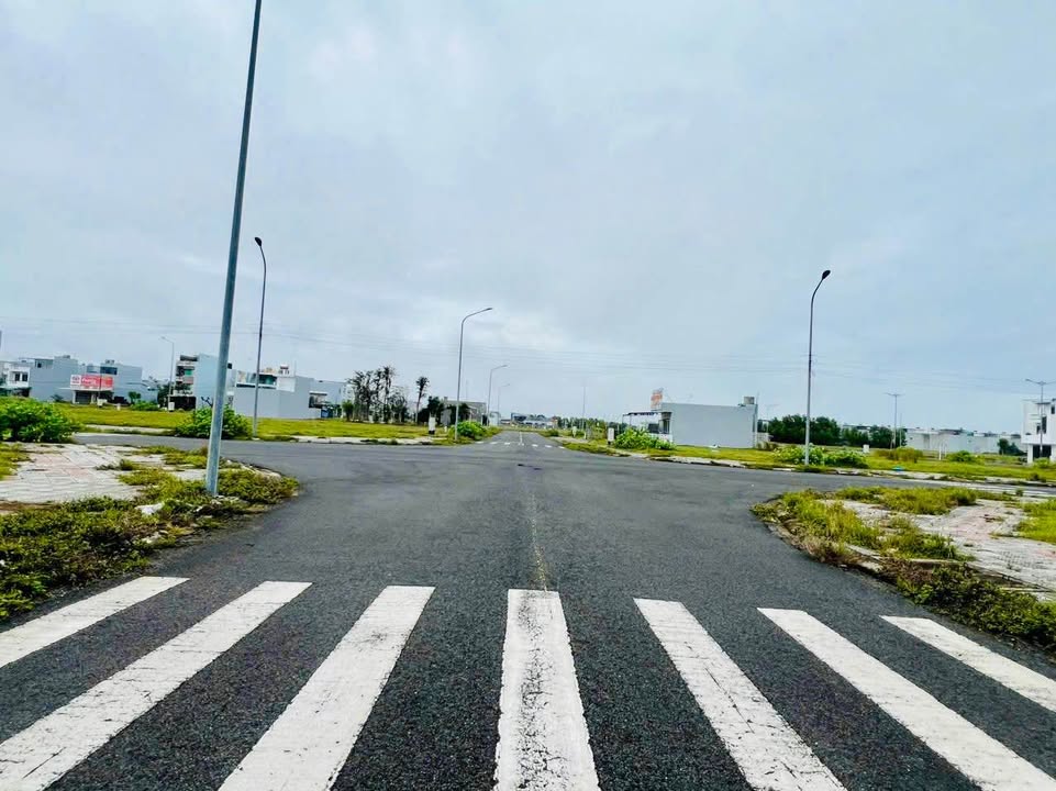 Nhà phố LK Phú Thạnh 100m² giá 1.9 tỷ - Không lỗi phong thủy!