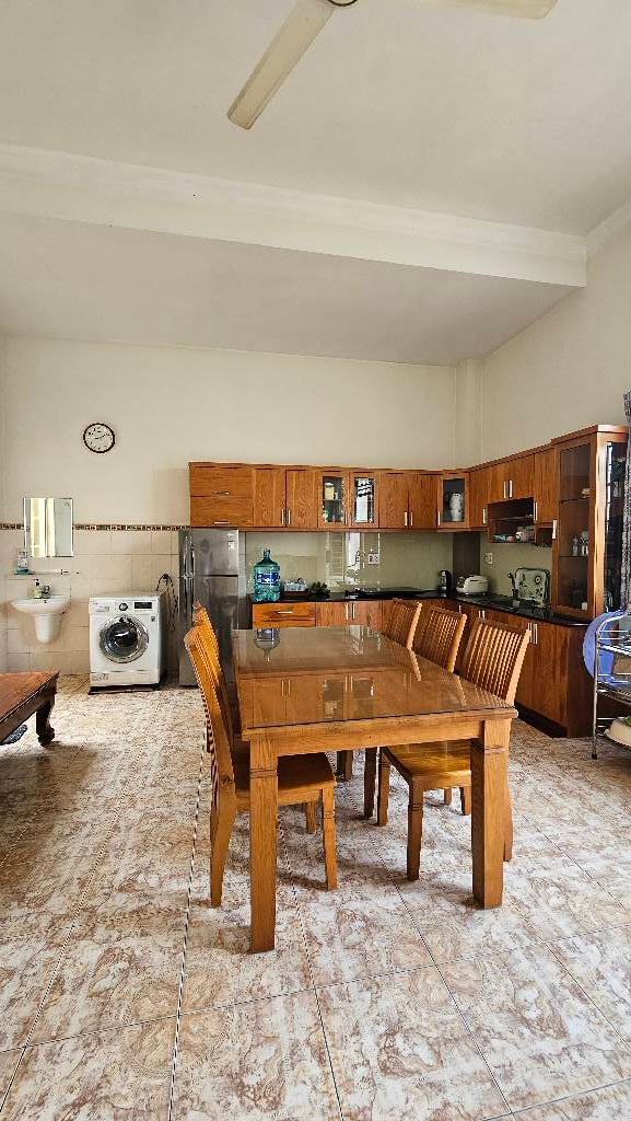 Biệt thự nhà vườn Hà Huy Giáp Quận 12 275m² giá 13.2 tỷ - Kết cấu chắc chắn, sân vườn xanh mát!