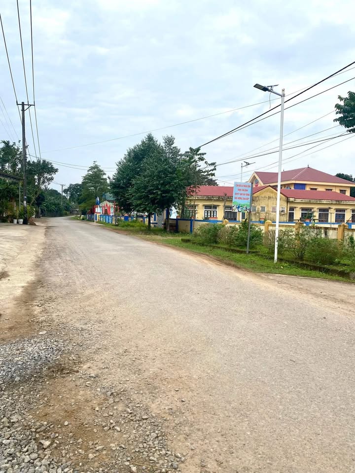 Đất nền Cam Lộ 280m² giá 600 triệu - Đầu tư tiềm năng ngay mặt tiền!