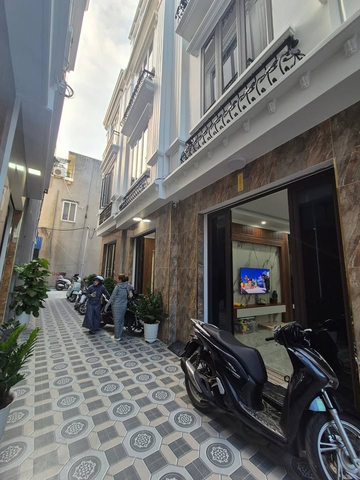 Nhà 2 tầng Hùng Hương, Hồng Bàng 40m² giá 1.79 tỷ - Giao thông thuận tiện!