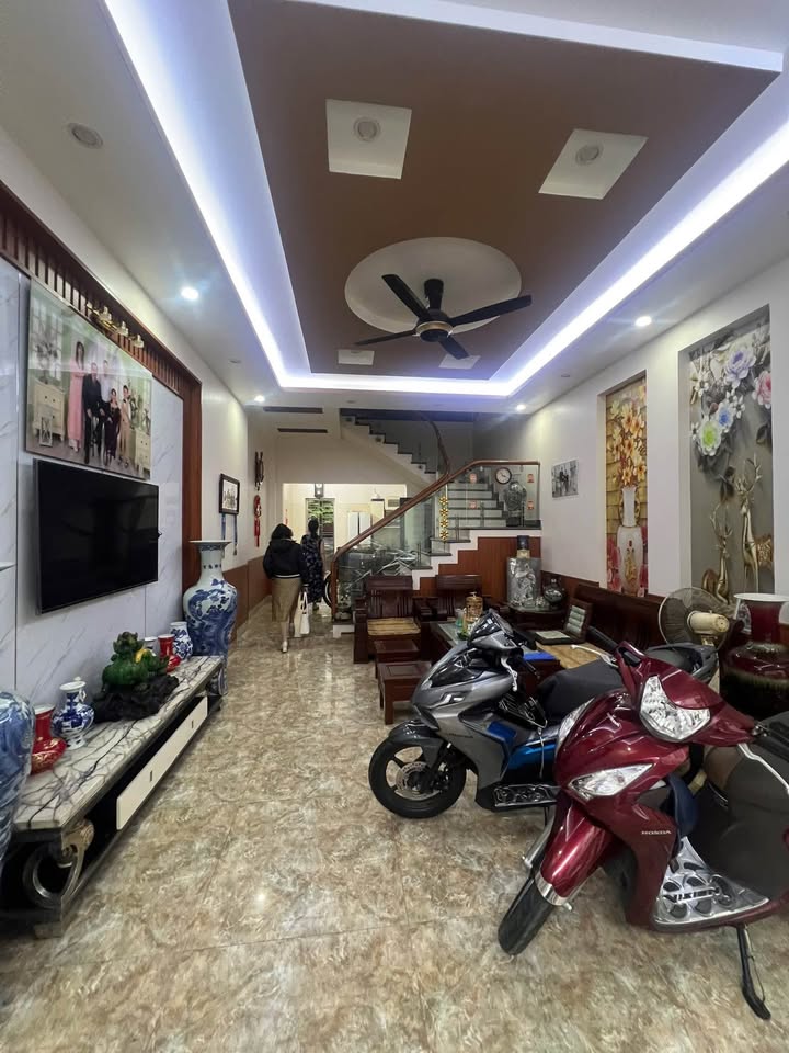 Nhà mặt đường Tôn Đức Thắng, Lê Chân, Hải Phòng 56m² giá 8 tỷ - Kinh doanh thuận lợi!