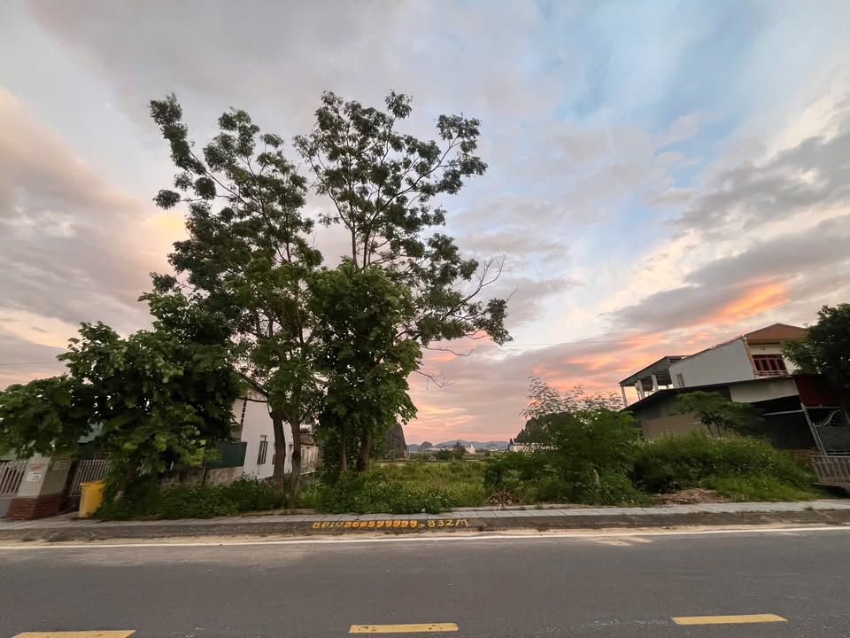 Lô đất 835m² mặt tiền 25m DT334 Hạ Long Vân Đồn - Cơ hội đầu tư tuyệt vời!