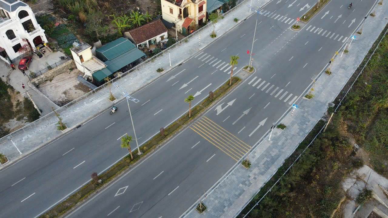 Đất nền Phường Hà Tu 101,5m² giá 2 tỷ - Gần đường bao biển thoáng đãng!