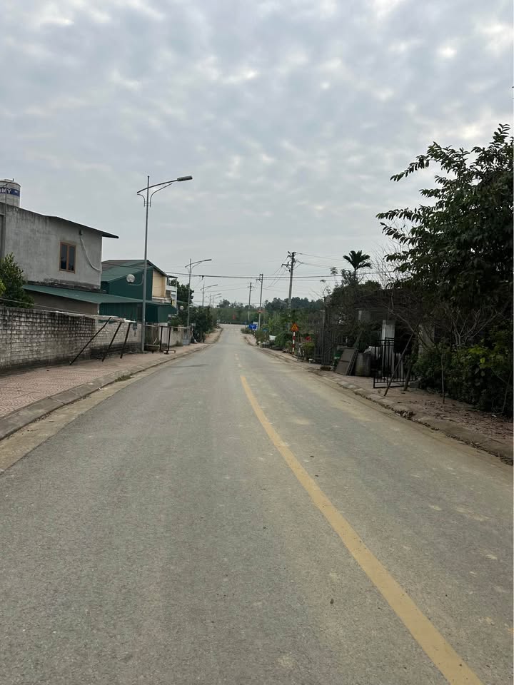 Đất thổ cư Tổ dân phố 2 Nông Tiến 96.9m² giá 1 tỷ - Vị trí thuận lợi gần trung tâm!