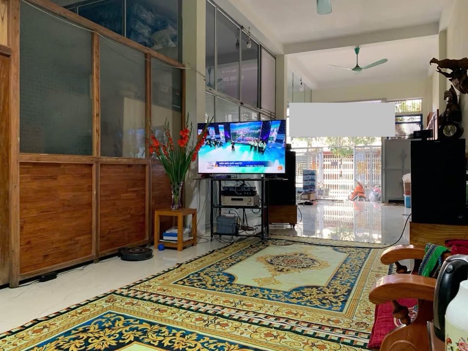 Nhà 2 tầng tại Phường Phan Thiết, Tuyên Quang 156m² giá 7.1 tỷ - Gần hồ đi bộ chỉ 3 phút!