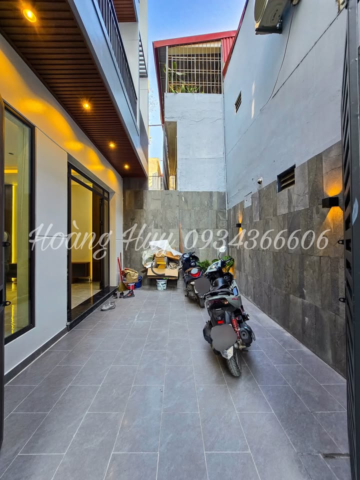 Nhà riêng 400m² tại Hoàng Minh Thảo - 6.5 tỷ - Sân cổng riêng độc lập