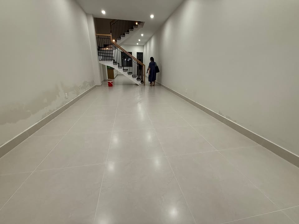 Nhà mặt tiền khu Aeon Tên Lửa 80m² giá 20 triệu - Nhà đẹp, mới sơn sửa!