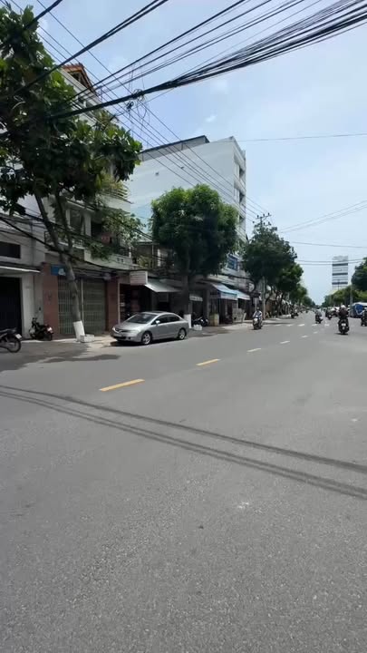 Cho thuê nhà phố Vĩnh Nguyên Nha Trang 72m² giá 12 triệu - Sẵn sàng cho sửa chữa!