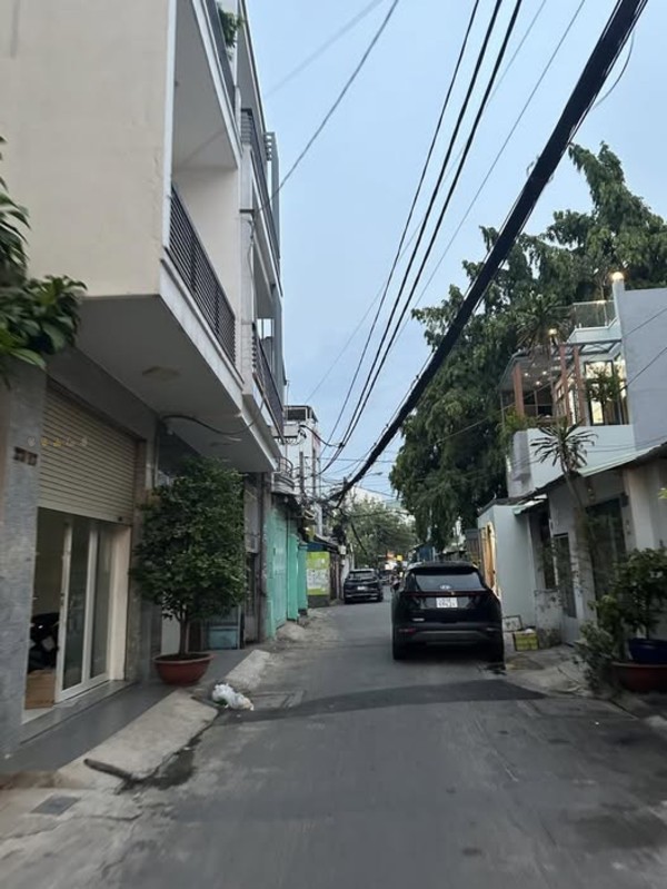 Nhà HXH Tân Sơn Nhì, Quận Tân Phú, diện tích 104m², giá 7.x tỷ - Sẵn sàng thương lượng!