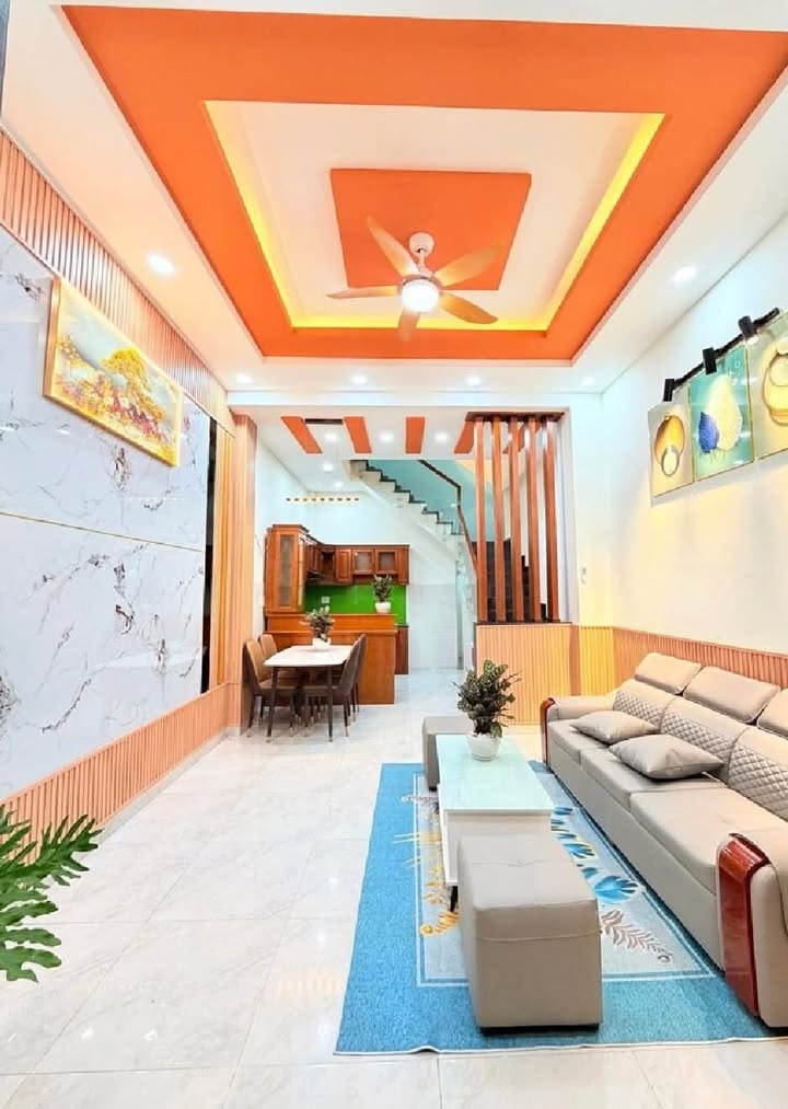 Nhà mặt tiền Kênh Nước Đen, Quận Bình Tân - 160m² chỉ 5 tỷ - View tuyệt đẹp!