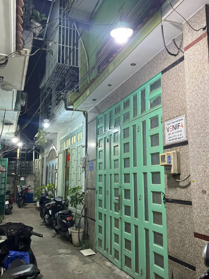 Nhà 3 tầng Tân Thới Hiệp 32m² giá 1,95 tỷ - Vị trí VIP gần Metro!