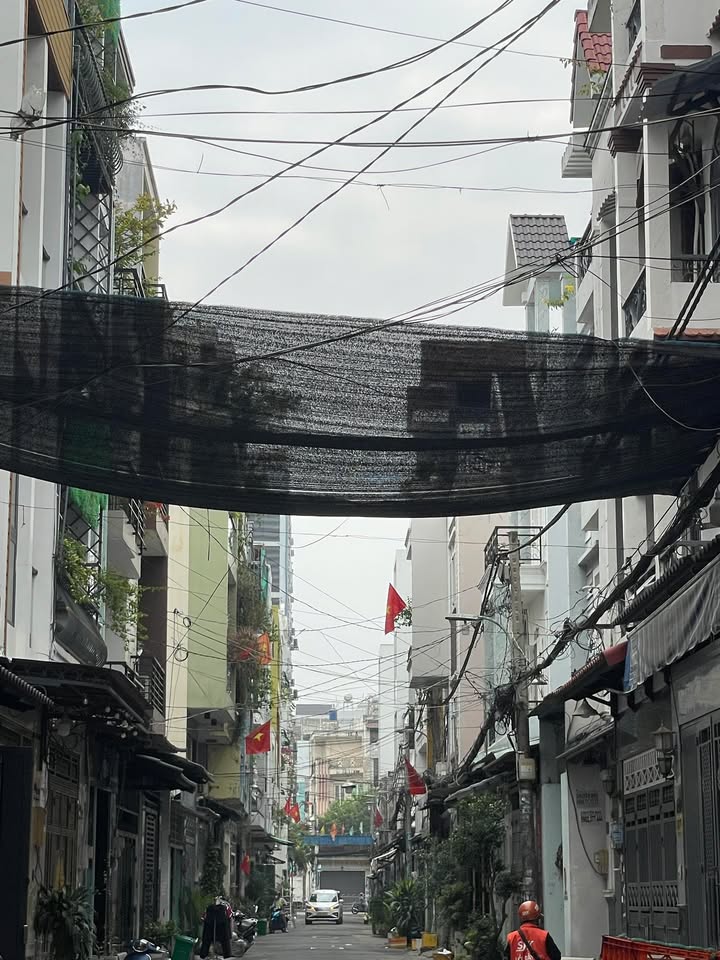 Nhà riêng 418 Lê Văn Quới, Bình Tân 64m² giá 3.8 tỷ - Hẻm xe hơi VIP!