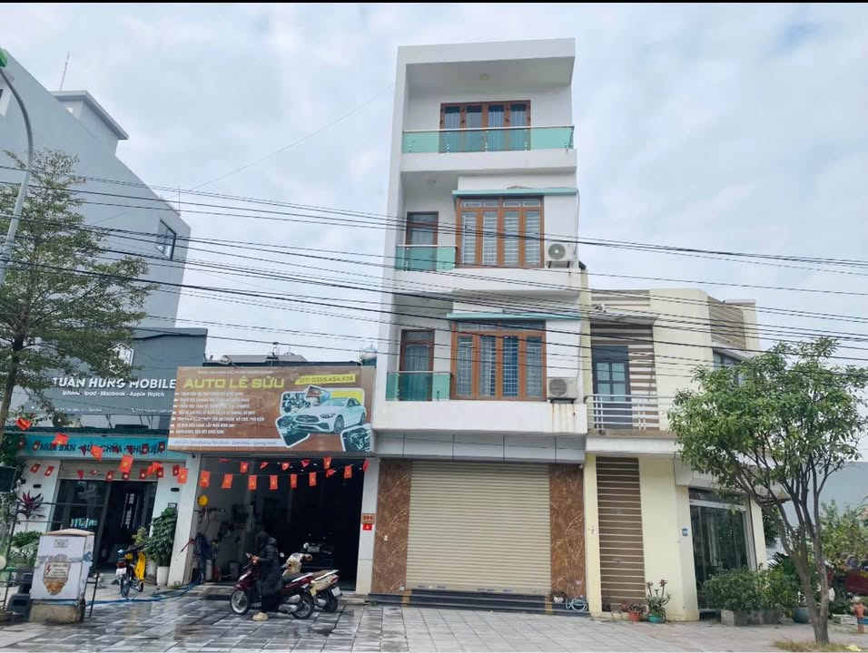 Bán nhà FrontHouse 83m² tại Tân Bình - Giá chỉ 5.2 tỷ, kinh doanh sầm uất!