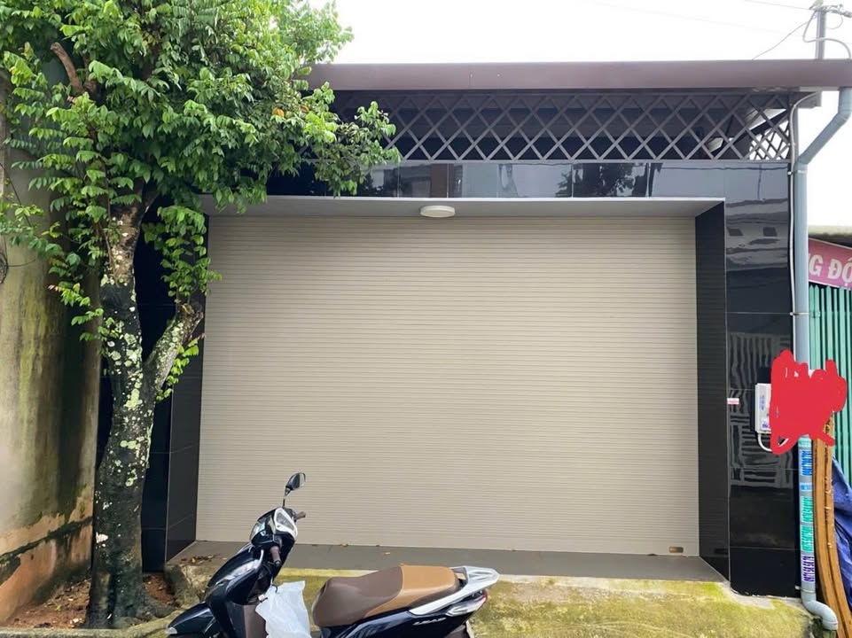 Nhà mặt hẻm Lê Thị Hồng Gấm, Pleiku 116m² giá 2.6 tỷ - Sân vườn thoáng mát!