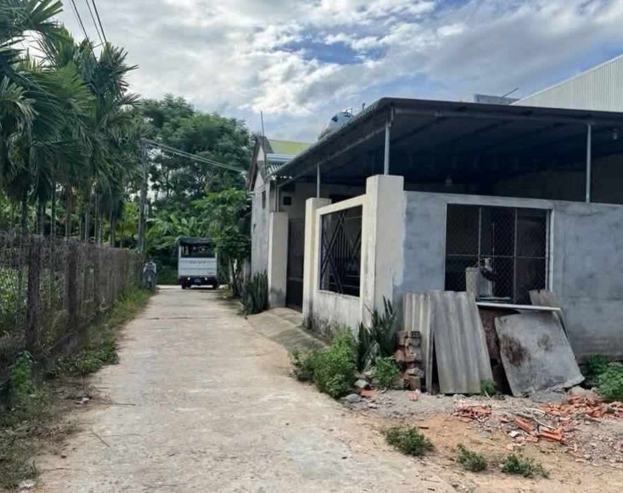 Đất nền hẻm ô tô thông cầu Thạch Bích 100m² giá 1.2 tỷ - Cơ hội đầu tư hấp dẫn!