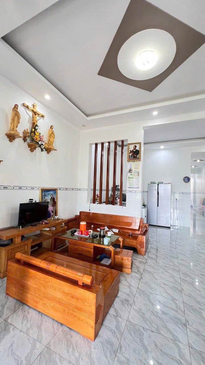 Nhà đẹp Trảng Bom Đồng Nai 120m² giá 1.35 tỷ - Sẵn sàng vào ở ngay!