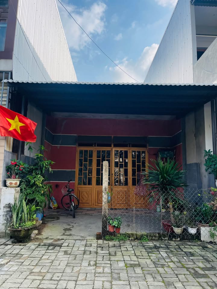 Nhà gác đúc mặt tiền Hoàng Châu Ký, Hòa Xuân 117m² giá 4 tỷ - Vị trí đắc địa, sẵn sàng vào ở!