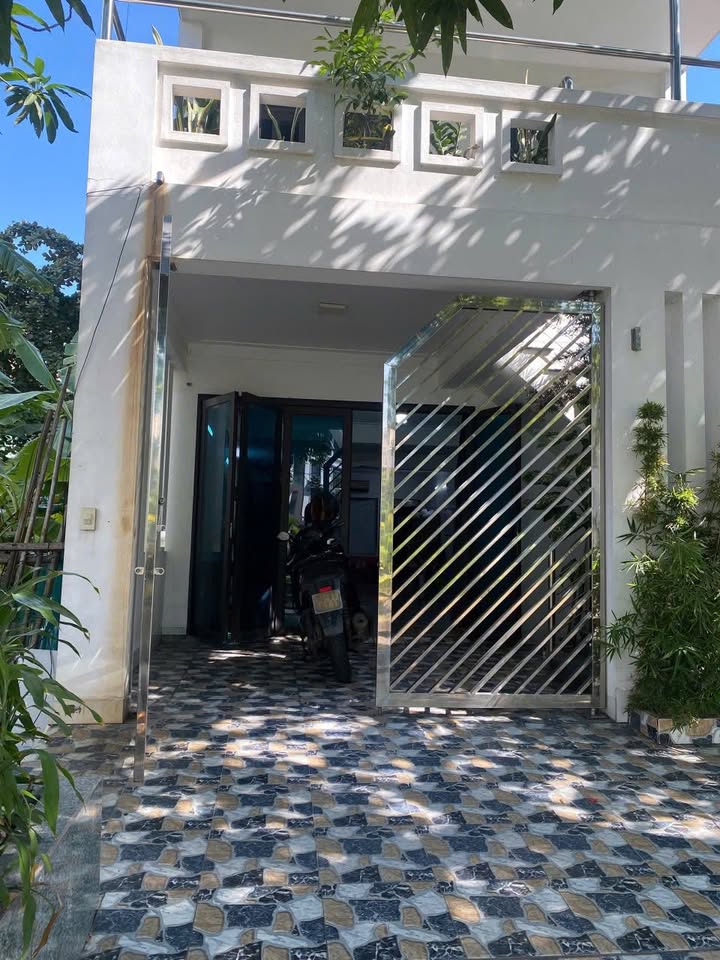 Cho thuê tầng 1 KĐT Cenco 5 Hạ Long 80m² giá chỉ 5 triệu - Ưu đãi đặc biệt cho 6 tháng!