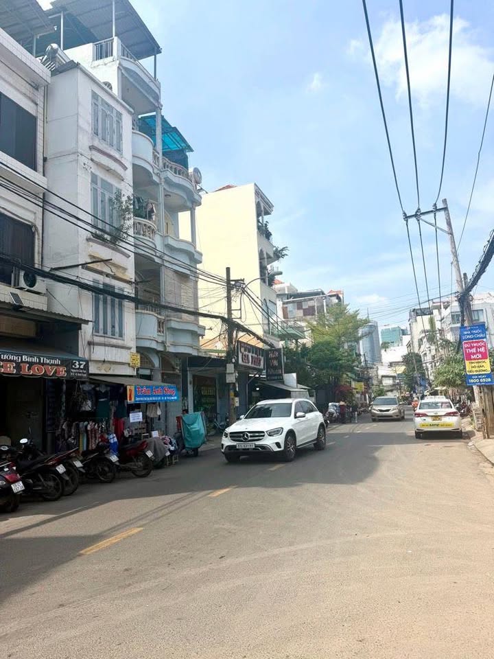 FrontHouse Bình Thạnh 101m² giá 33 tỷ - Vị trí 2 mặt tiền đắc địa!