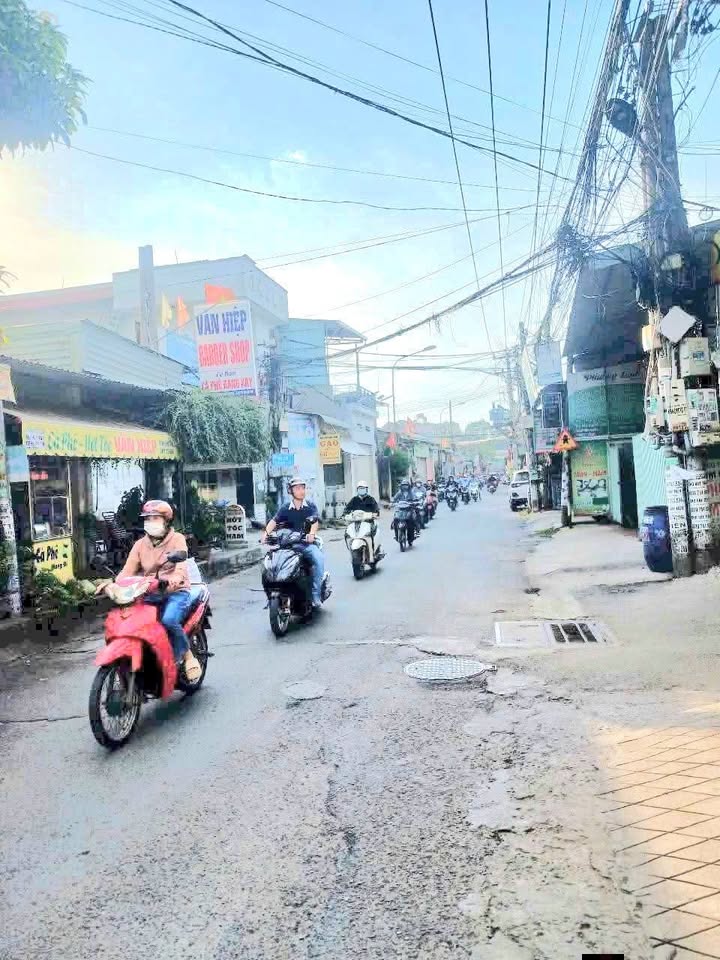 Ki-ốt cho thuê mặt tiền Nguyễn Thị Minh Khai, Dĩ An 50m² giá 4 triệu - Hỗ trợ 3 tháng đầu chỉ 3,5 triệu!