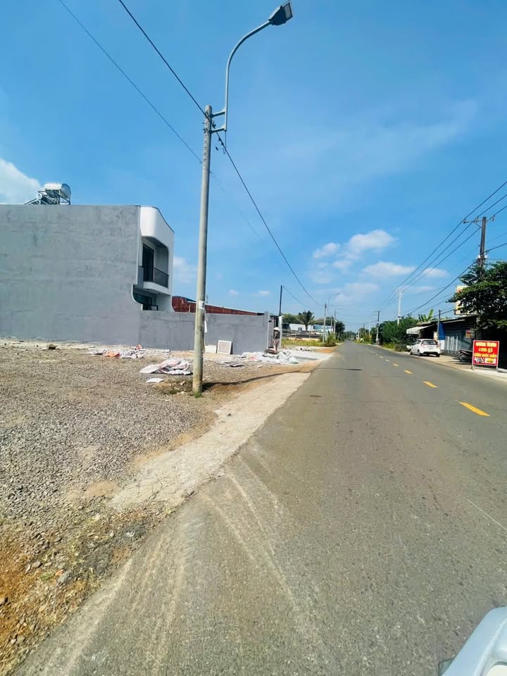 Đất nền mặt tiền đường Suối Chồn, Phường Bảo Vinh, 150m² giá 1.9 tỷ - Cơ hội đầu tư tuyệt vời!