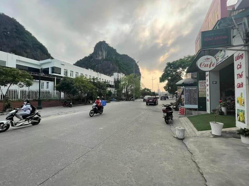 Đất nền Cột 2, Hạ Long 41m² giá 4 tỷ - Đường ô tô tránh nhau, gần hồ Cô Tiên!