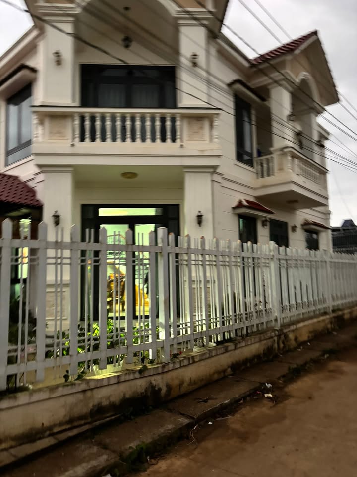 Nhà mái thái 1 lầu 1 trệt tại An Hiệp 189m² giá 4.5 tỷ - Kiến trúc hiện đại, sân vườn rộng rãi!