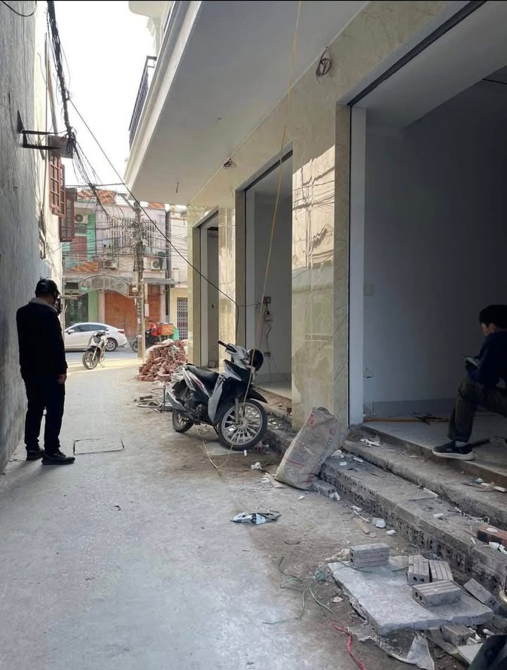 Nhà 3 tầng Nguyễn Danh Đới, Trần Lãm 39m² giá 2-3 tỷ - Ngõ ô tô đỗ cửa