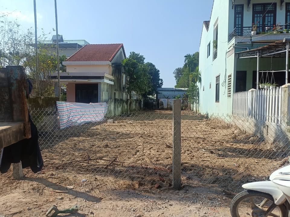 Bán lô đất mặt tiền Phạm Văn Đồng, 360m² - Vị trí vàng tại Hội An!